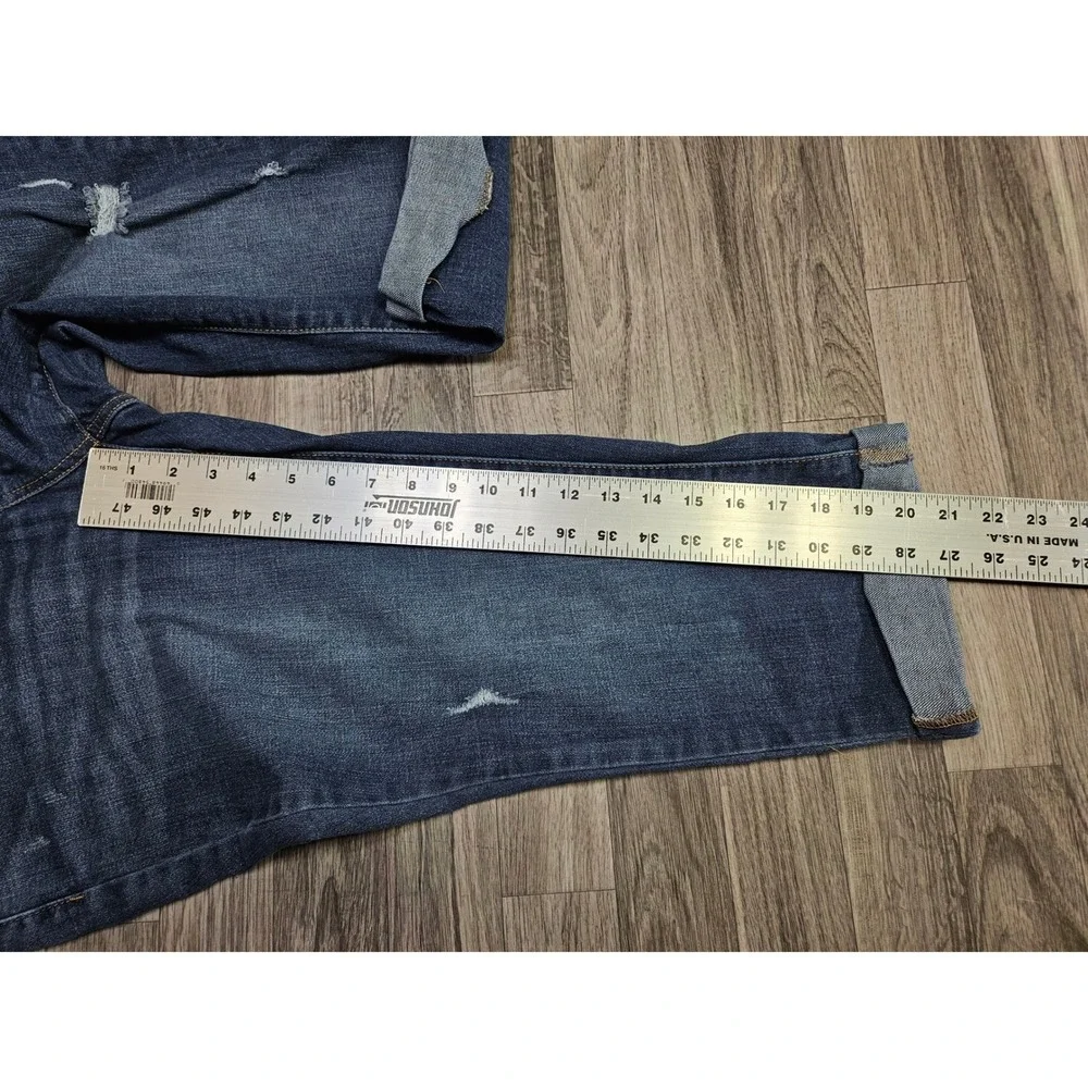 Time and Tru Capri Jeans Women 14 Blue Distressed Mid-Rise Denim